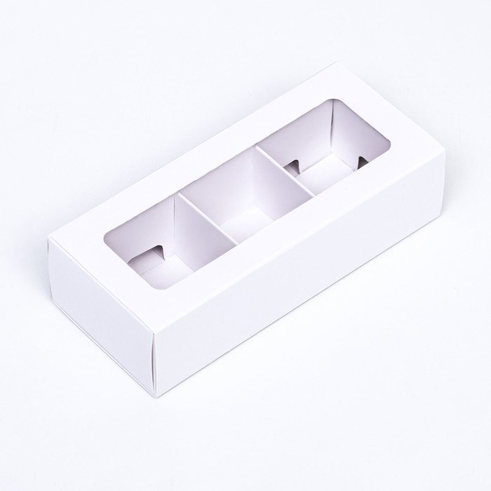 Коробка для конфет с обечайкой 3шт, с окном 13 х 5 х 3,3 см 10127974