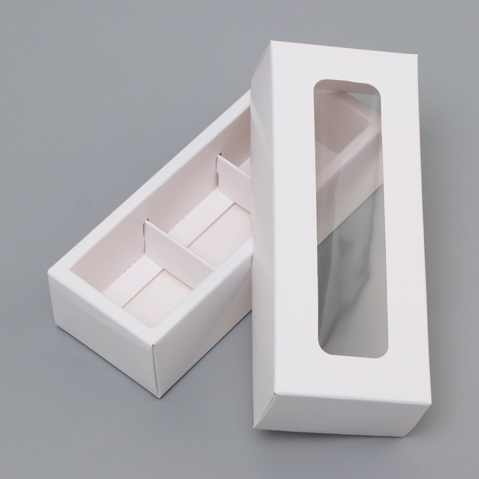 Коробка для 3 конфеты, с окном, белый 13×5×3.3 см 9912389