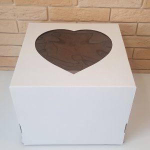 Коробка под торт 300*300*250 с окном СЕРДЦЕ / белая