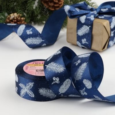 Лента атласная 40мм* 25+1ярд(2Зм+1м) шишки и веточки №038 тёмно- синий АУ 6784852