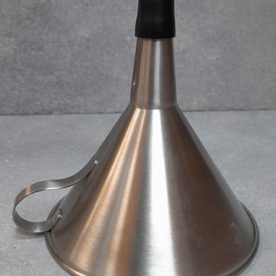 Воронка стальная д-12,5см длина 13см